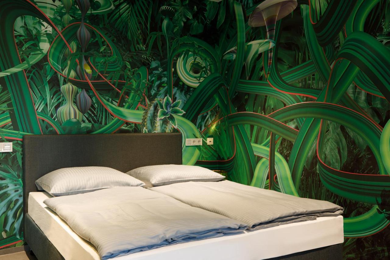 Brucklyn Suites Erlangen Exteriör bild