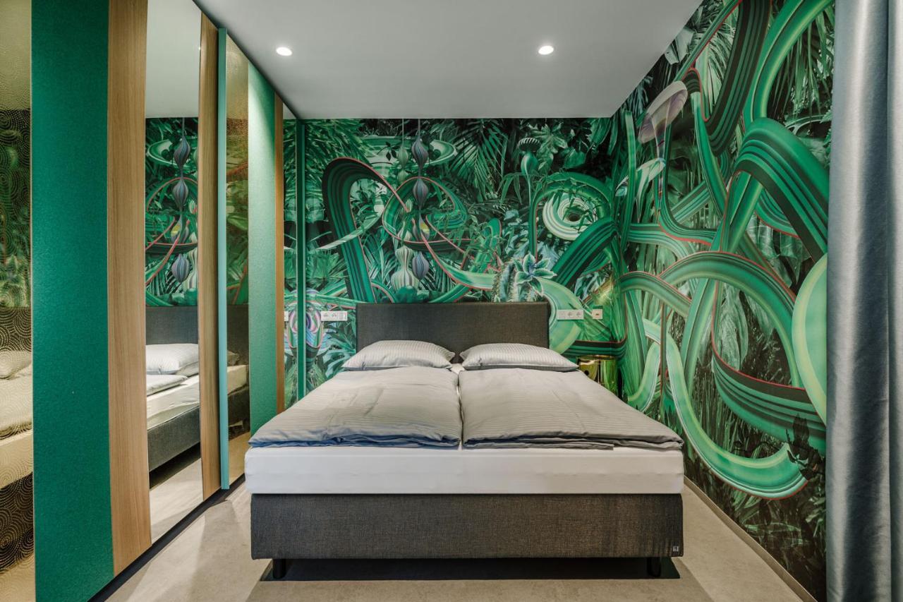 Brucklyn Suites Erlangen Exteriör bild